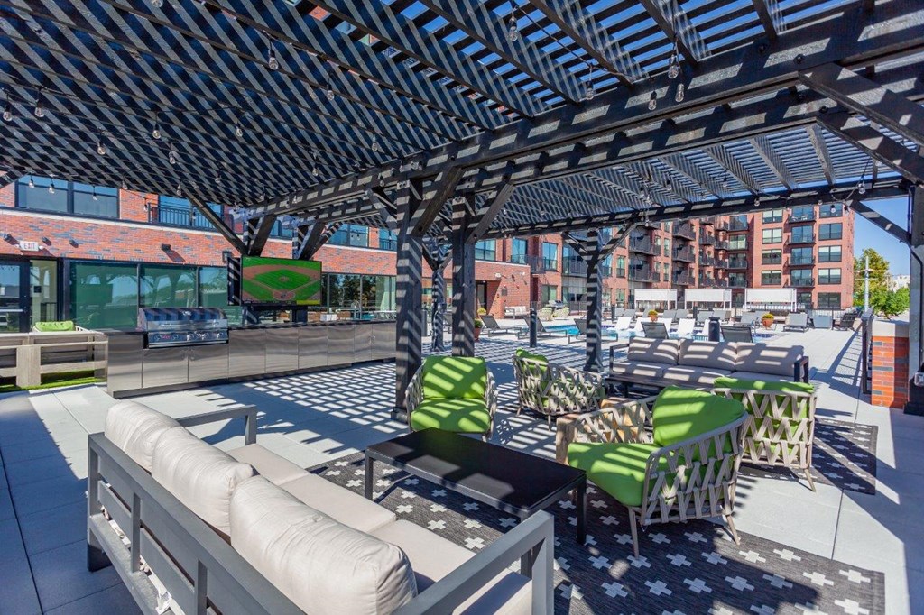 Alton Heights in Kansas City, Missouri Patio with BBQ's