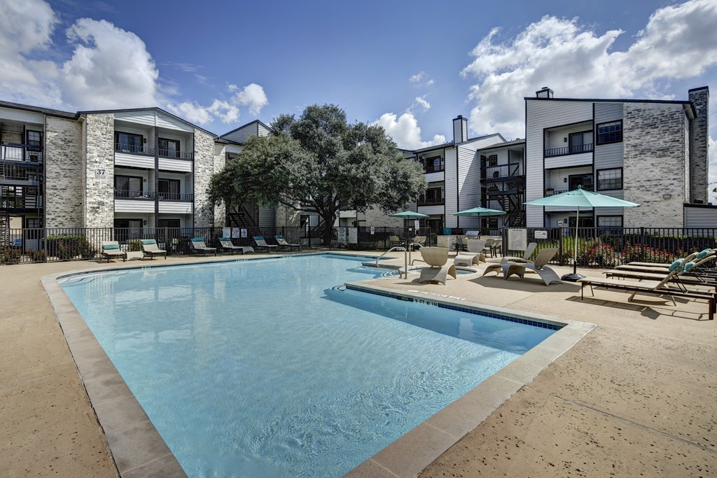 Retreat at Barton Creek Apartments Swimming Pool