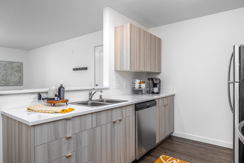 The Tides at Willow Pointe Apartments Model Kitchen