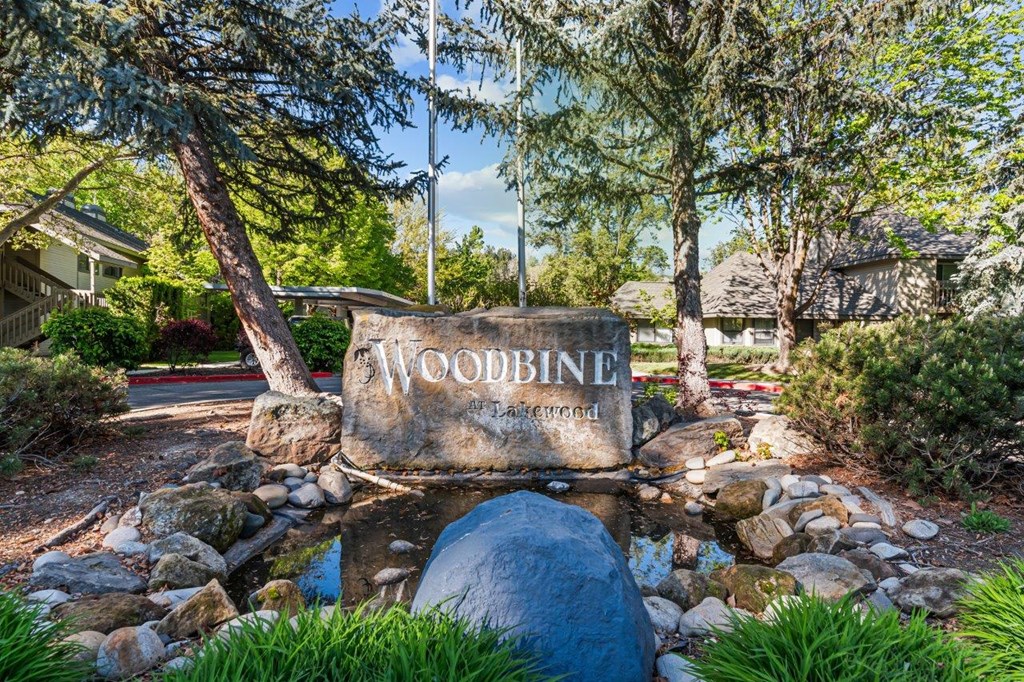 Woodbine Apartments in Boise, Idaho Monument Sign