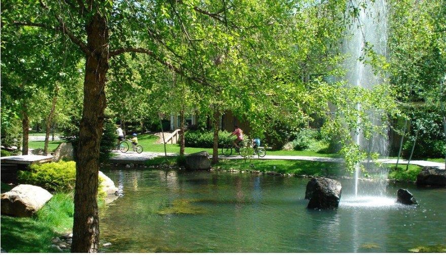 Woodbine Apartments in Boise, Idaho Park with Water Feature