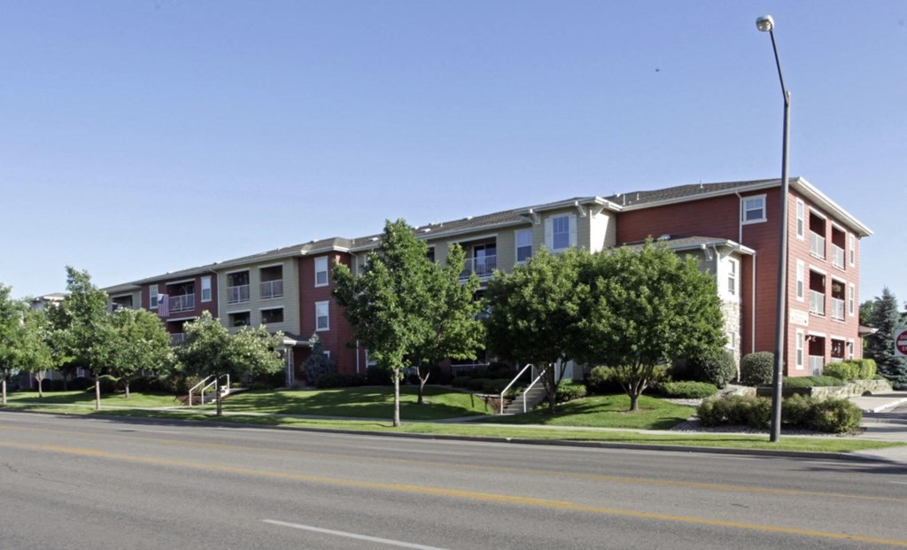Woodbridge Apartments Exterior