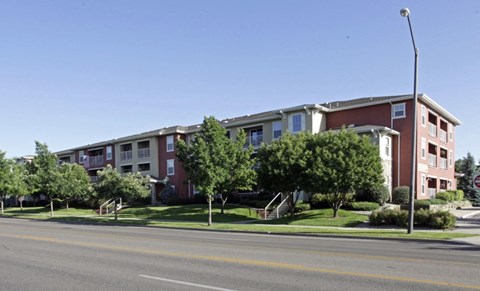 Woodbridge Apartments Exterior