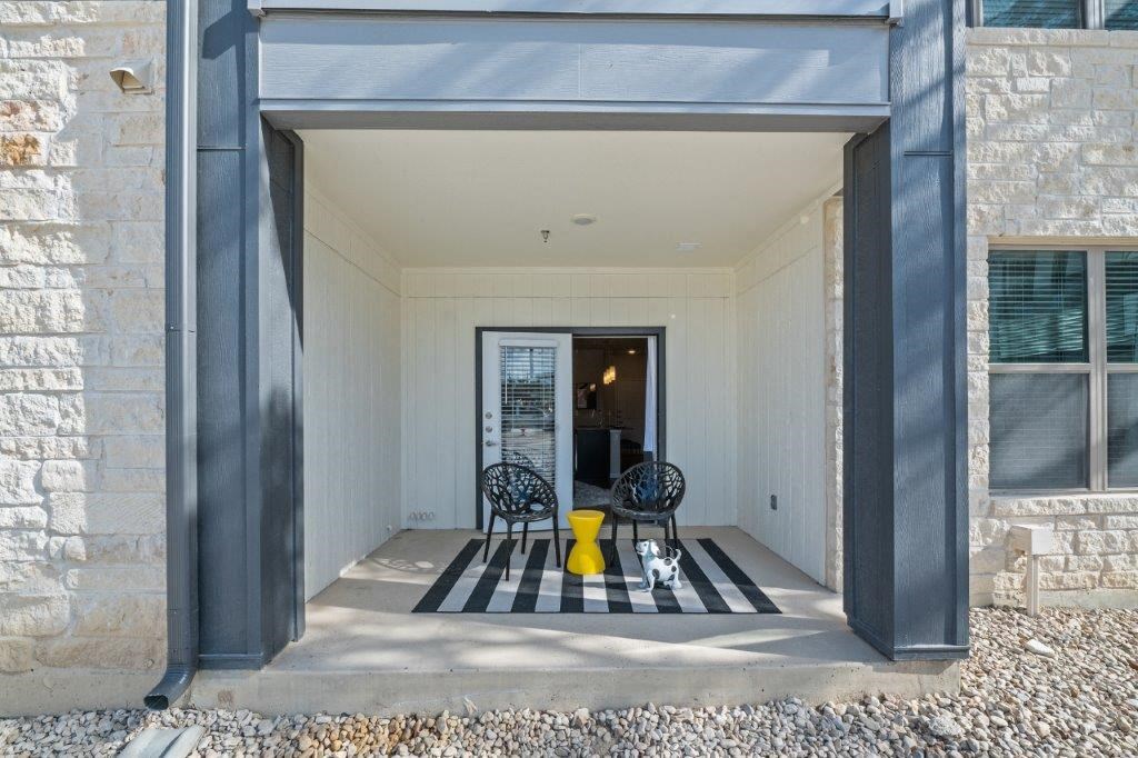 Redbird Ridge Apartments Patio