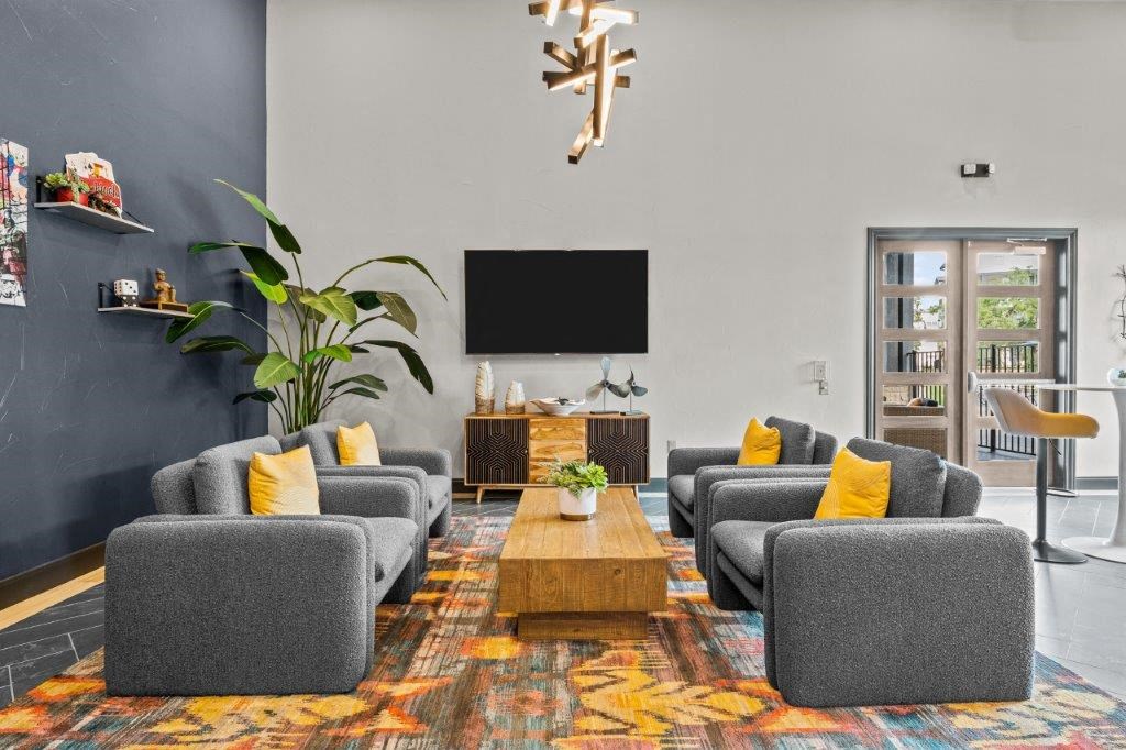 Redbird Ridge Apartments Seating with Tv