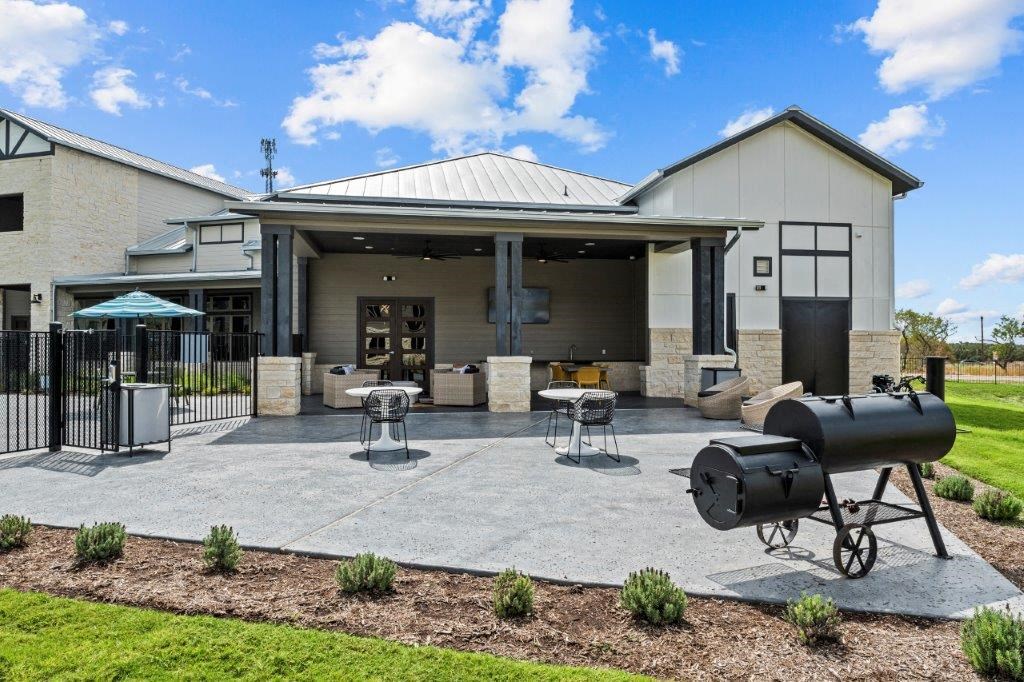 Redbird Ridge Apartments Patio Area