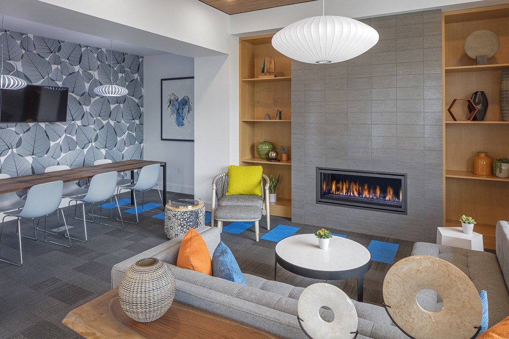 ArcCentral_Beaverton_OR_Amenity_CommunityRoomFireplace