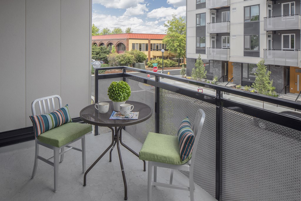 ArcCentral_Beaverton_OR_Interior_Patio