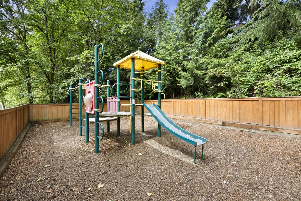 Yarrowood Highlands playground with slide