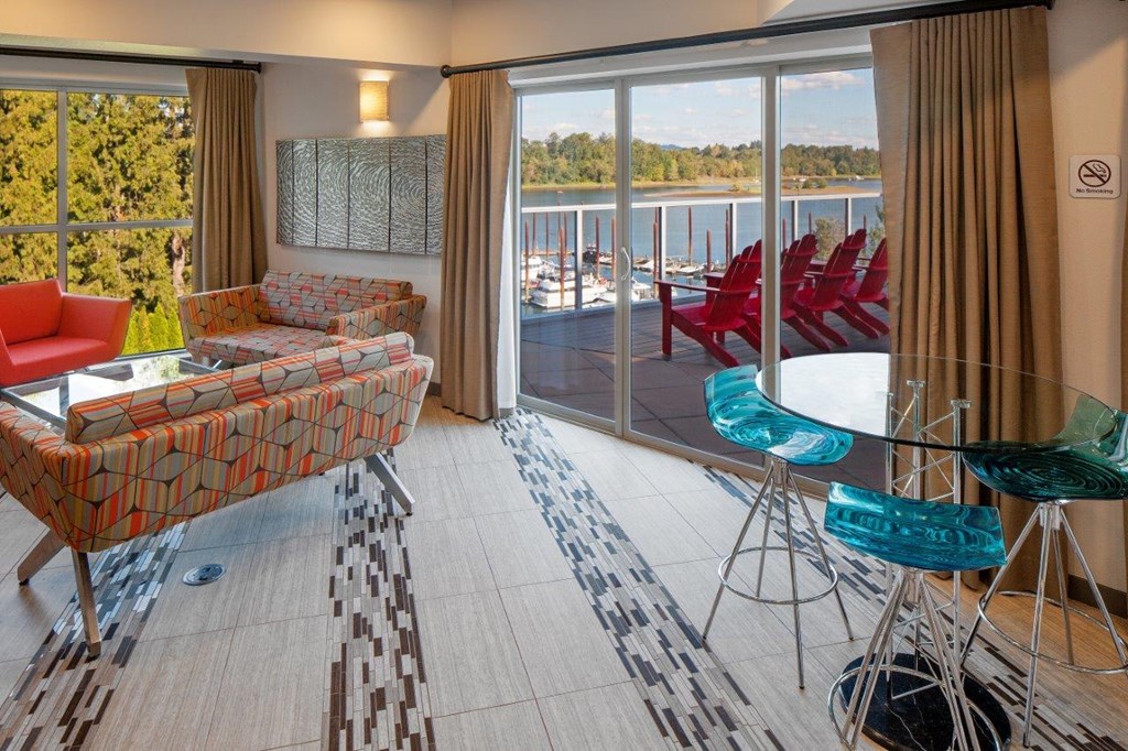 Boathouse Apartments Clubhouse Seating and Tables