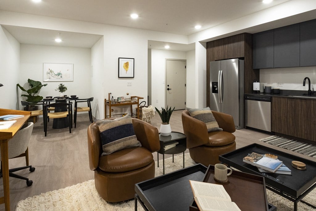 Bo Apartments is a similar property to Timber Place By The Lake located in Coeur d'Alene