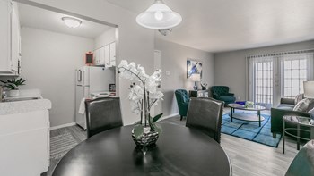 Anderson Model - Photo Gallery 5