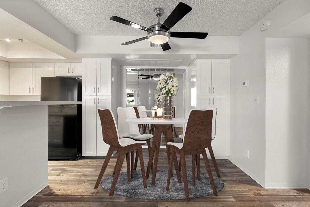 Avalon Hills Model Dining Area
