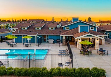 EvergreenVillageDeltaRidge_Eugene_OR_Ext_Amenity_Pool_6