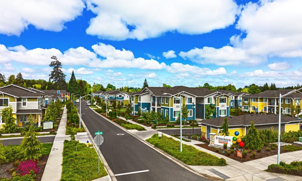 EvergreenVillageDeltaRidge_Eugene_OR_Ext_Aerial_2