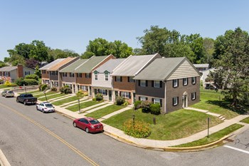 1123 Chesapeake Drive 1-3 Beds Apartment for Rent - Photo Gallery 2