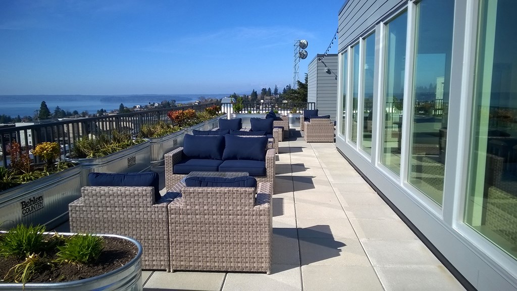 Junction Flats & Landing Apartments Exterior Rooftop Deck