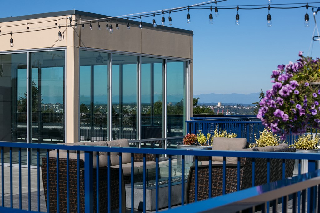 Junction Flats & Landing Apartments Exterior Rooftop Deck