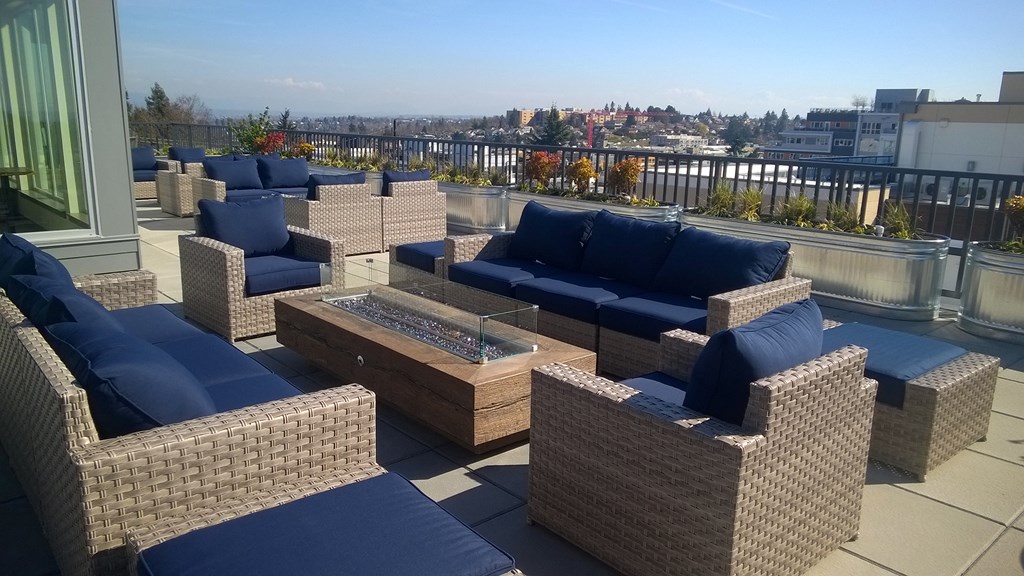 Junction Flats & Landing Apartments Exterior Rooftop Deck