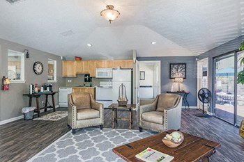 Forest Ridge Model Living Room - Photo Gallery 4