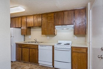 2610 SW Western Boulevard Studio-2 Beds Apartment for Rent - Photo Gallery 11