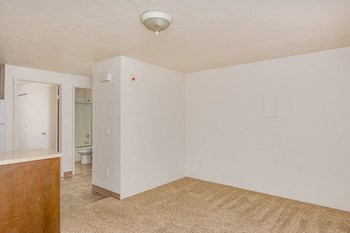 2610 SW Western Boulevard Studio-2 Beds Apartment for Rent - Photo Gallery 18