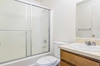 2610 SW Western Boulevard Studio-2 Beds Apartment for Rent - Photo Gallery 20