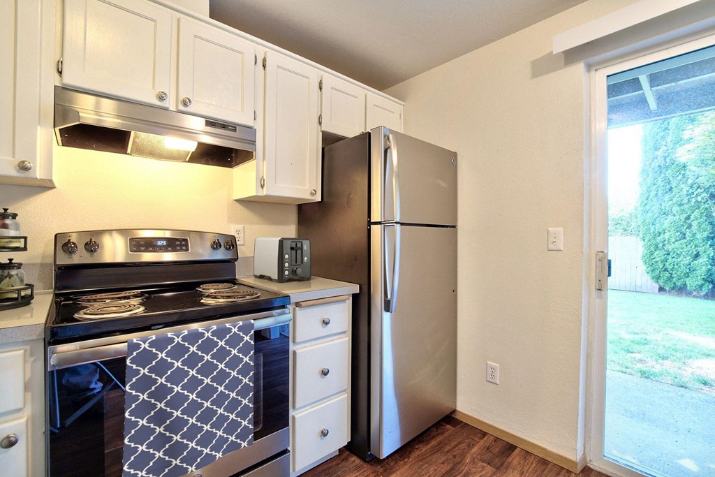 Parc East Apartments Staged Kitchen