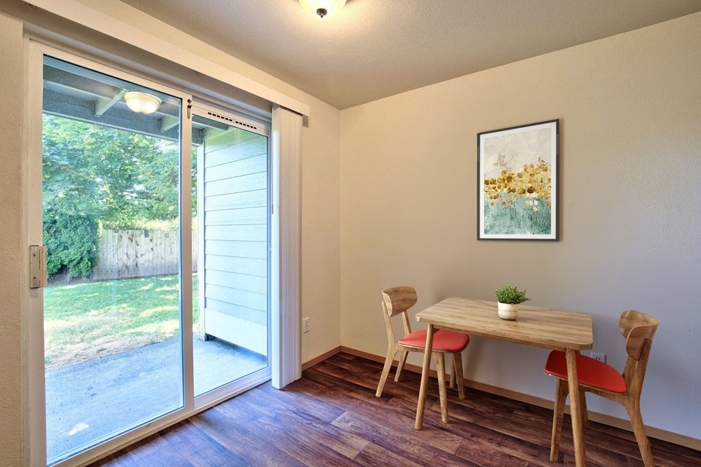 Parc East Apartments Staged small dining area