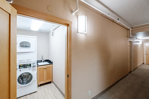 PattersonTower_Eugene_OR_Laundry