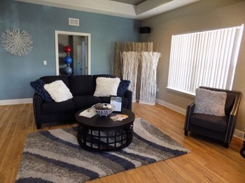 Quail Village Apartments Leasing Office - Photo Gallery 2