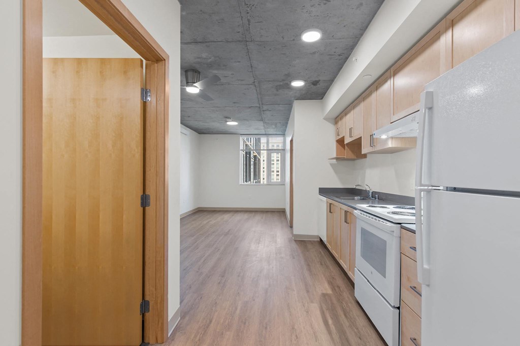 The Rise on Madison Vacant Kitchen