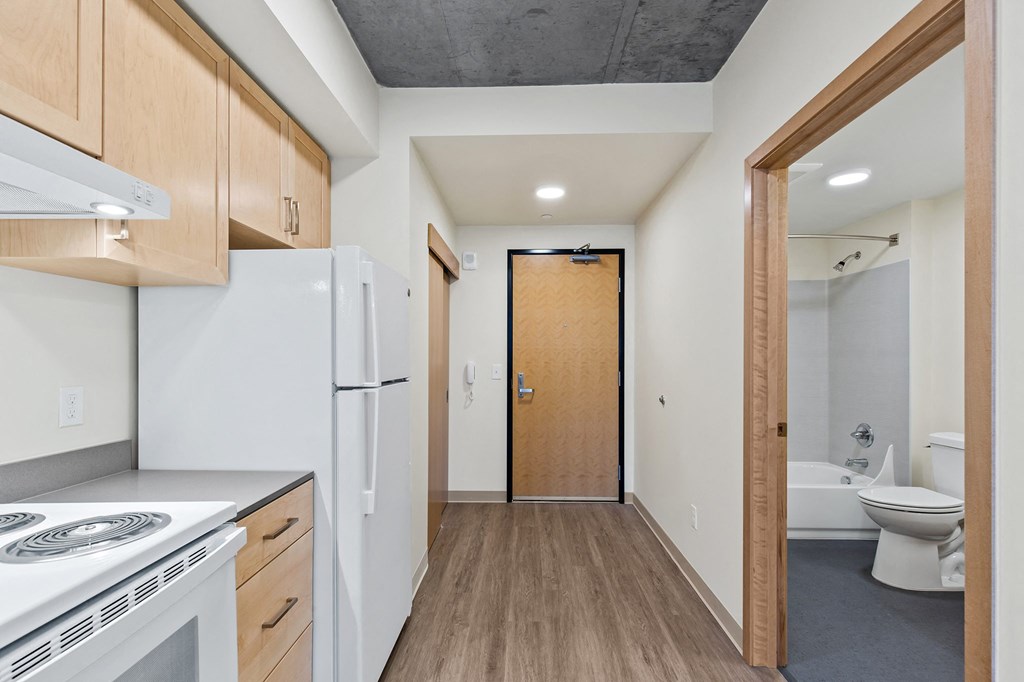 The Rise on Madison Vacant Kitchen