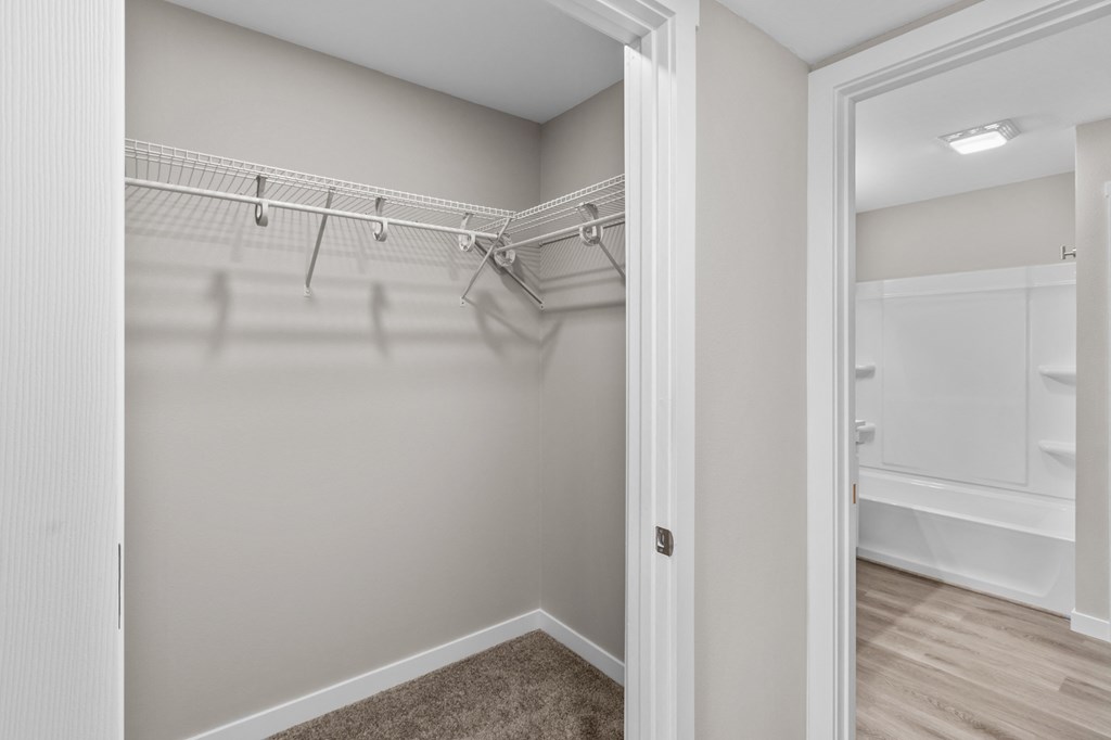 Riverpointe Apartments in Richland, Washington Walk-In Closet