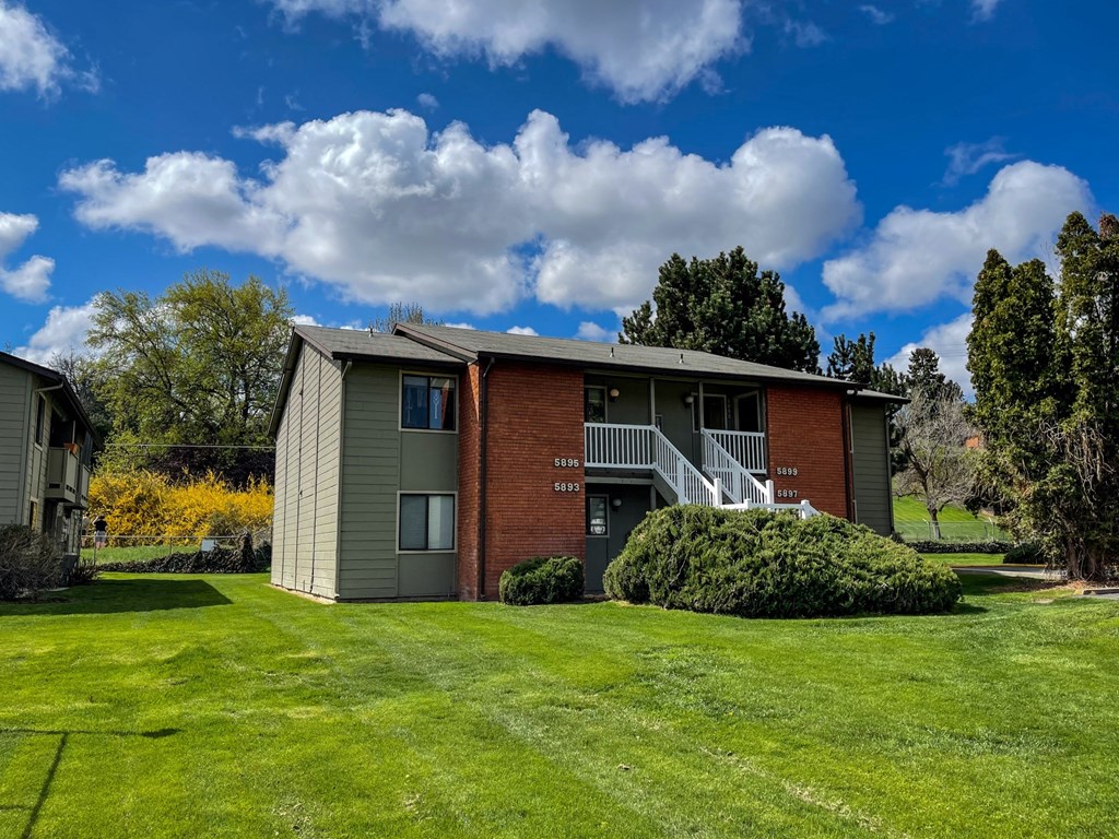 Shannon South Apartments exterior with green grass