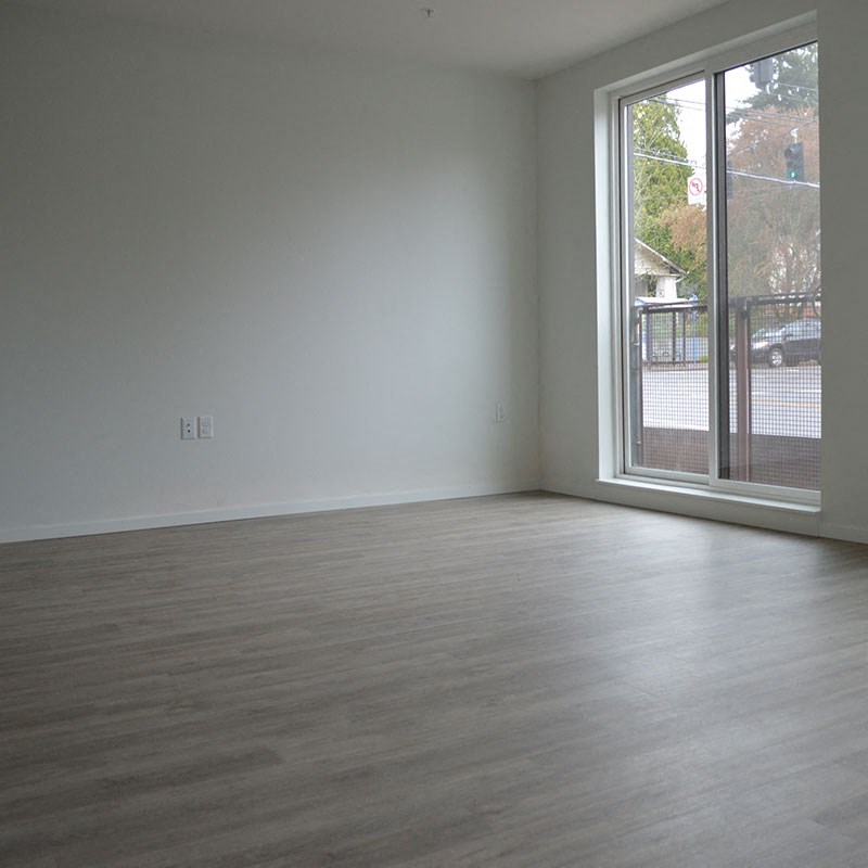 Franklin Flats Apartments Living Room with Hardwood Floors