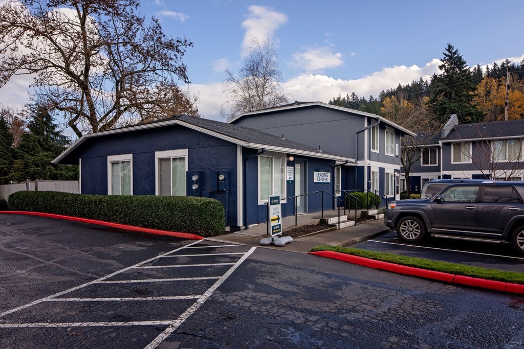 Trailmark_Gresham_OR_Exterior_Office