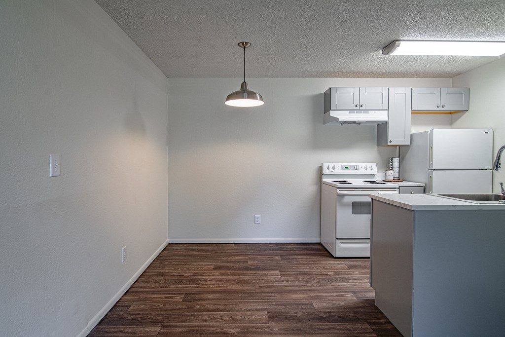 The Willows Apartments dining room and kitchen