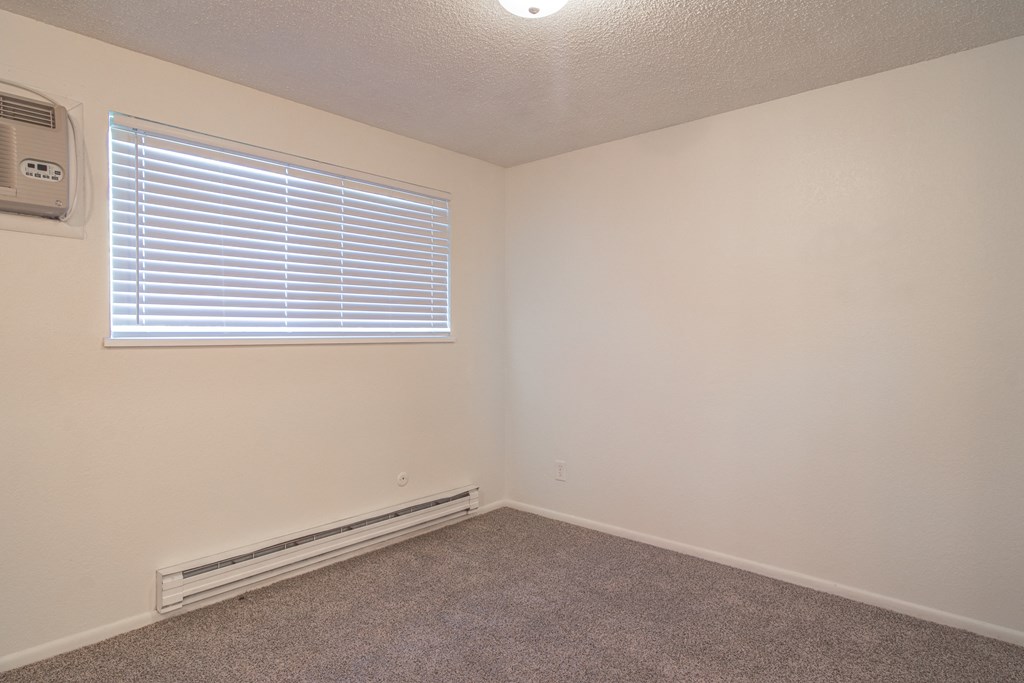 The Willows Apartments bedroom