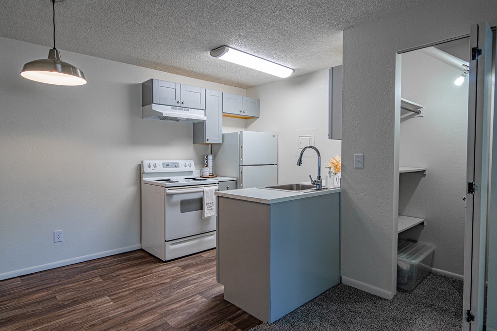 The Willows Apartments kitchen and dining room