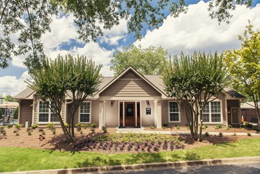 Walton Crossing Apartments Exterior Leasing Office