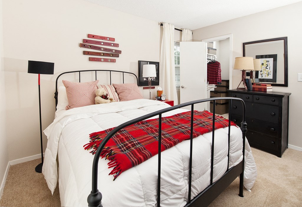 Walton Crossing Apartments Model Bedroom