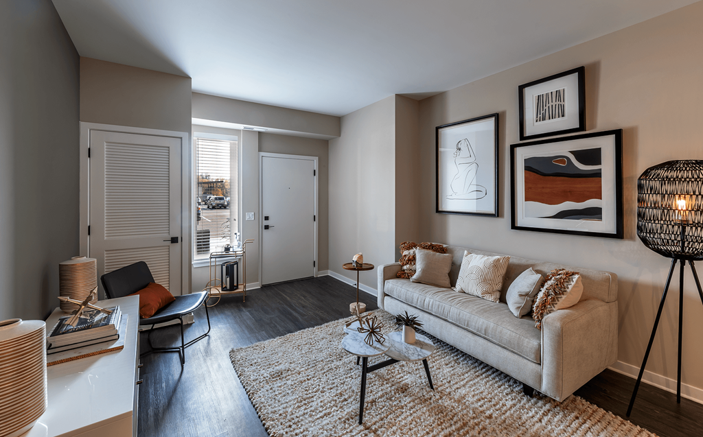 Everton Flats is a similar property to Preserve At Cantera located in Warrenville
