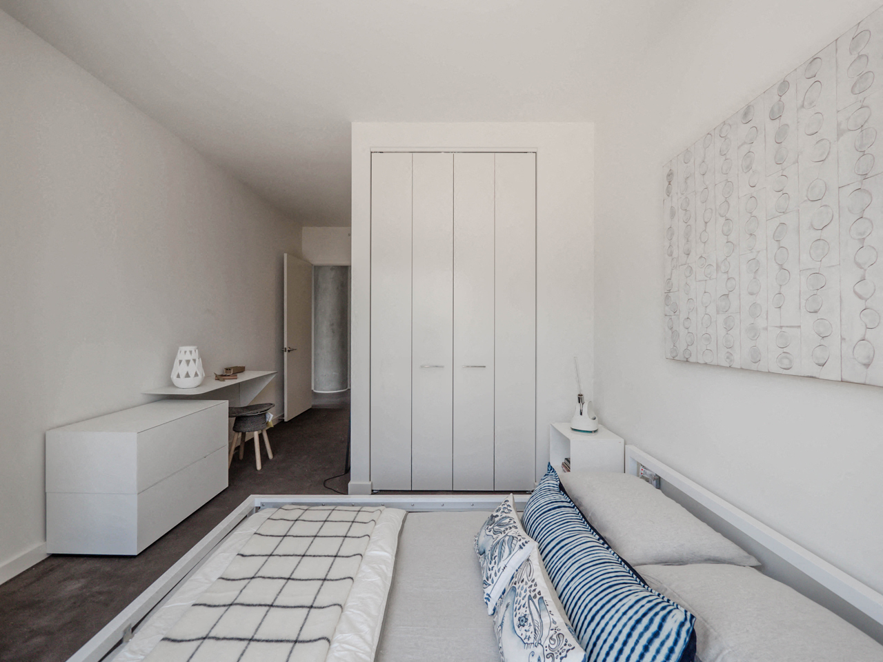 Pet Friendly Apartments in West Loop, IL - The Parker Fulton Market Bedroom