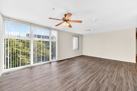 900 F Street Studio Apartment for Rent