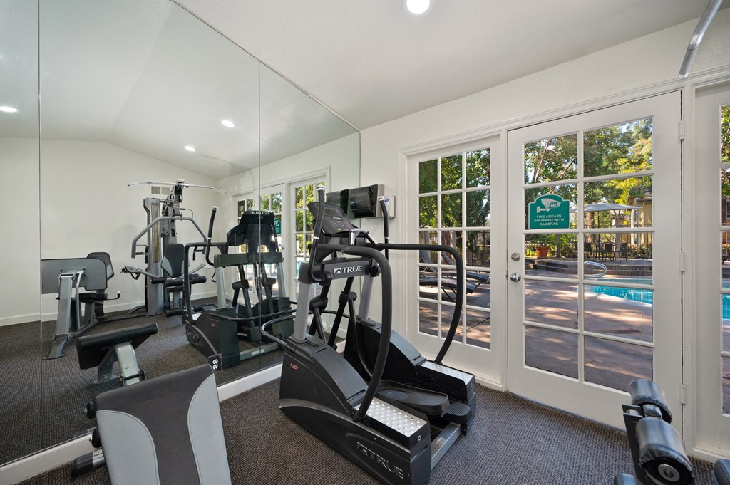 the gym at the preserve apartments