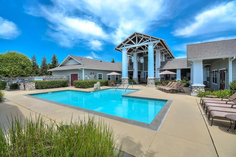 The swimming pool at Oak View of Sonoma Hills.
