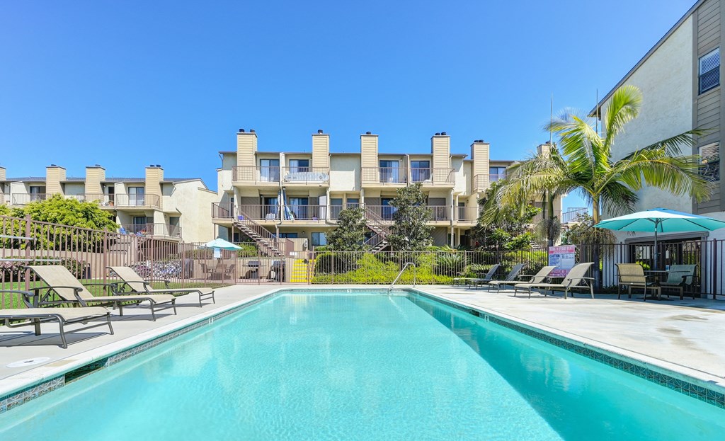 the swimming pool at the resort at longboat key club