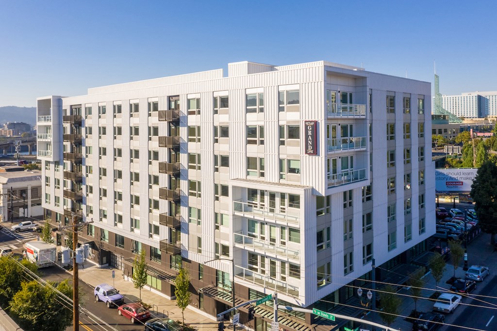 Elevated view of Skylar Grand community exterior