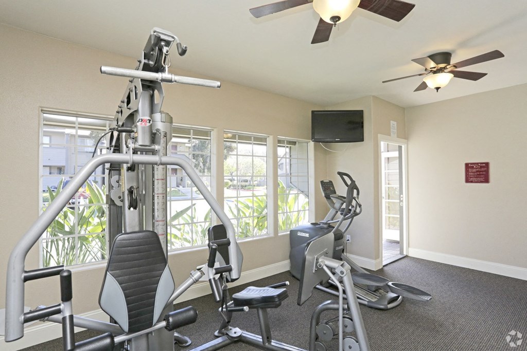 the preserve at ballantyne commons fitness room with gym equipment